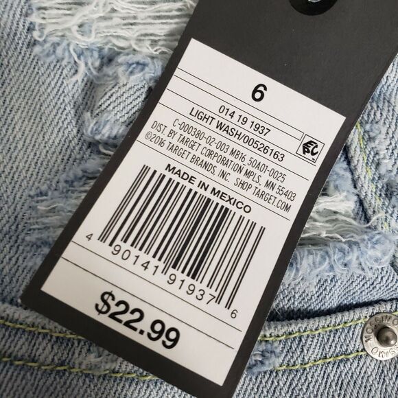 Mossimo Womens Shorts Size 6 Low Rise Boyfriend Light Wash Button Fly Distressed - Picture 8 of 8